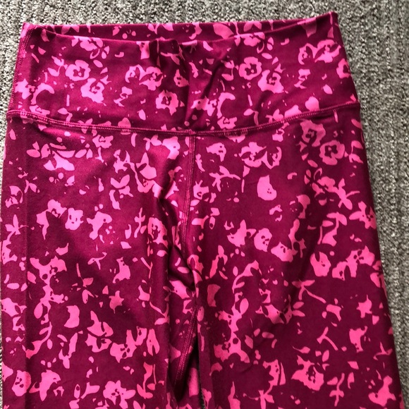 Fabletics pink leggings - Picture 2 of 4